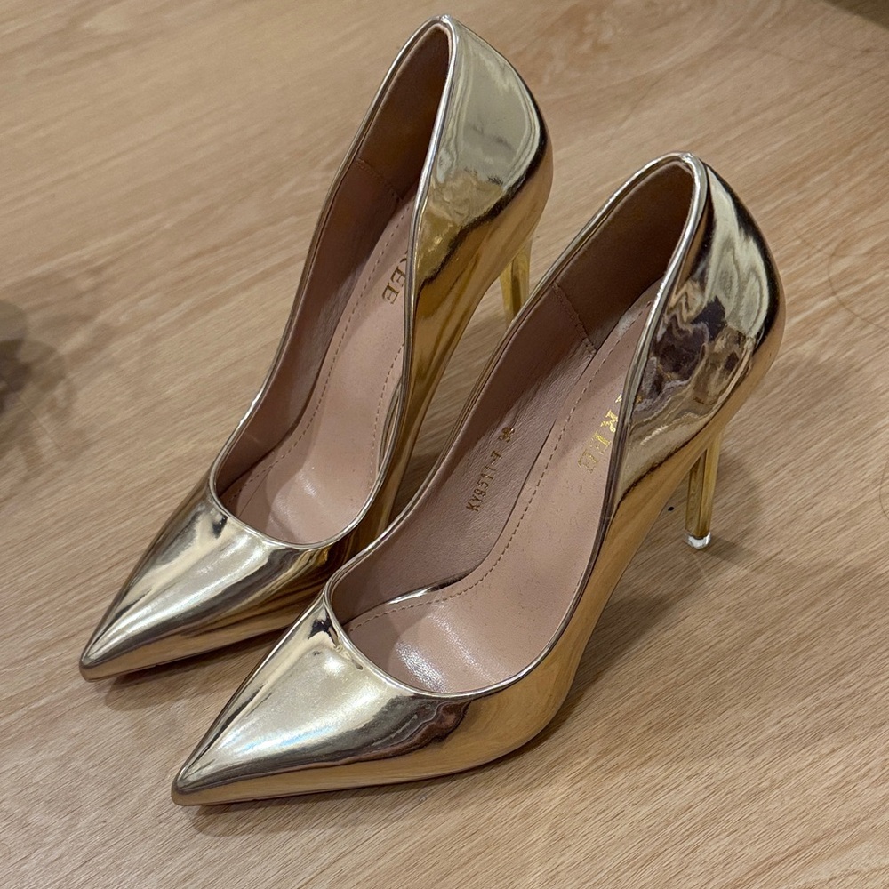 DSW Shiny Gold Women's Heels